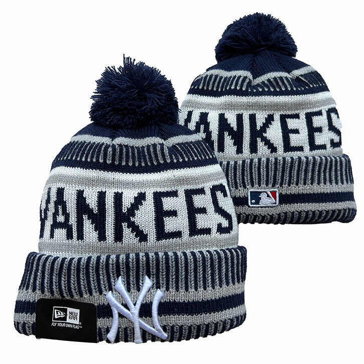 NEW YORK YANKEES KNIT HAT
