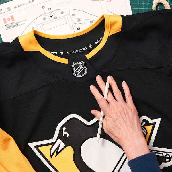 Pittsburgh Penguins  Home Authentic Pro Jersey - Black