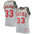 Kareem Abdul-Jabbar Milwaukee Bucks 75th Anniversary 1971/72 Hardwood Classics Swingman Jersey - Silver