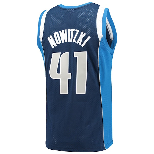 Dirk Nowitzki Dallas Mavericks 2011/12 Hardwood Classics Swingman Jersey - Navy
