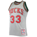Kareem Abdul-Jabbar Milwaukee Bucks 75th Anniversary 1971/72 Hardwood Classics Swingman Jersey - Silver